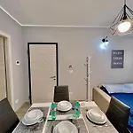 Апартаменты Metro-apartment: Fabolous Flat *