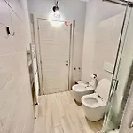 Metro-apartment: Fabolous Flat Монкальери