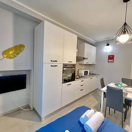 Metro-apartment: Fabolous Flat Апартаменты Монкальери